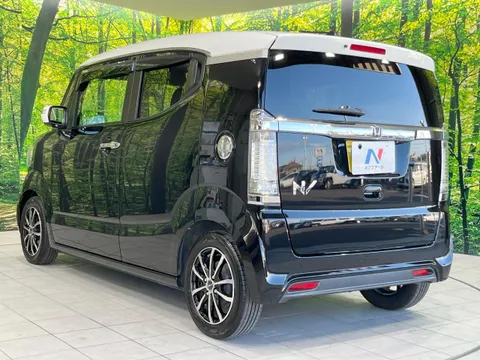 Honda N-BOX Slash