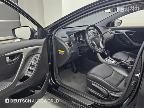 Hyundai Elantra (Avante)