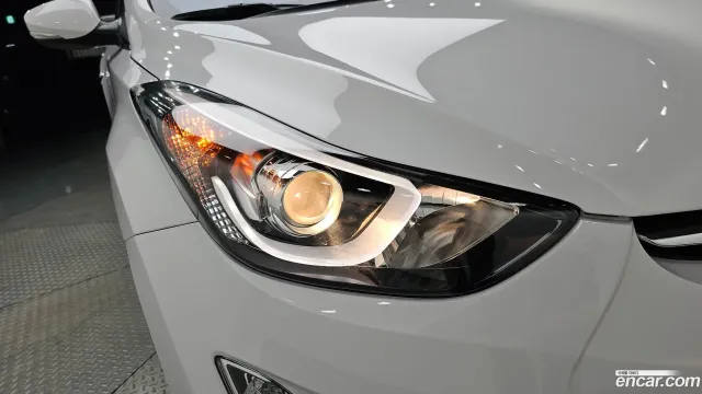 Hyundai Elantra (Avante)