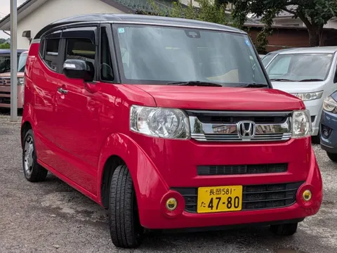 Honda N-BOX Slash