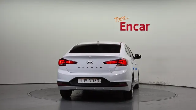 Hyundai Elantra (Avante)