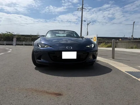 Mazda MX-5 (Roadster)