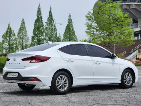 Hyundai Elantra (Avante)