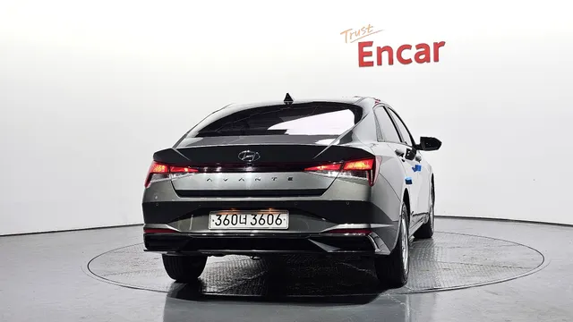 Hyundai Elantra (Avante)