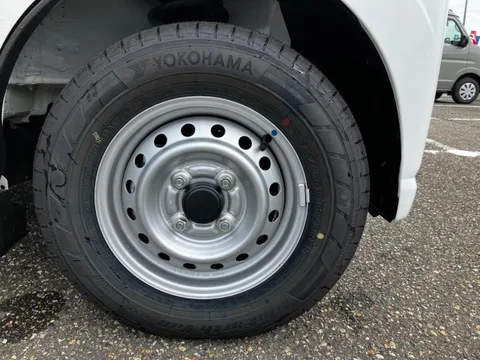 Nissan Clipper Van