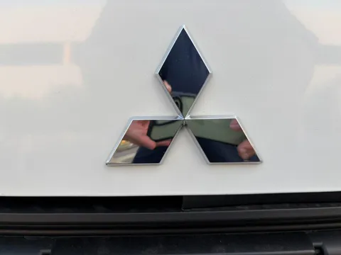 Mitsubishi Minicab Van