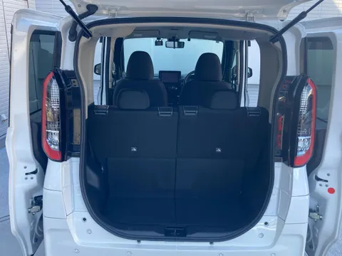 Mitsubishi eK X Space