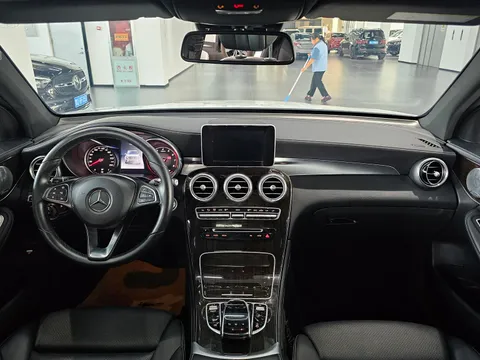 Mercedes-Benz Mercedes-Benz GLC