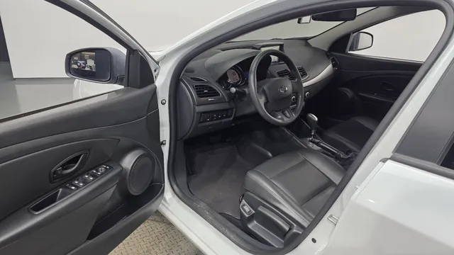 Renault SM3