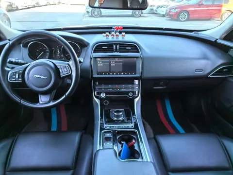 Jaguar XEL