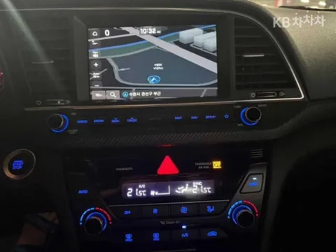 Hyundai Elantra (Avante)