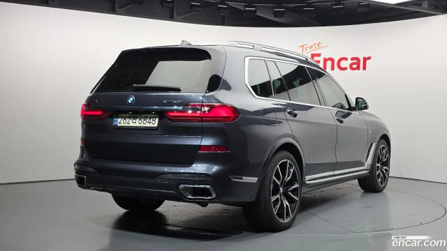 BMW X7