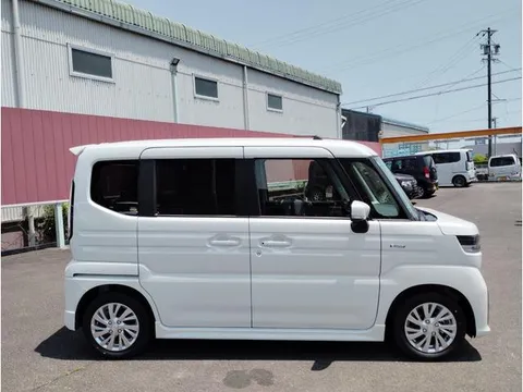 Suzuki Spacia Custom