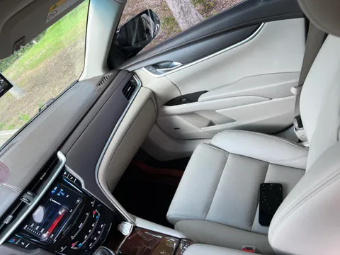 Cadillac XTS