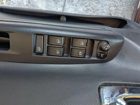 Subaru Lucra