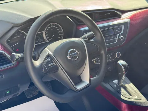 Nissan Bluebird