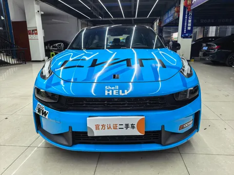 Lynk & Co 03