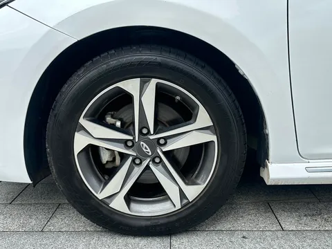 Chery Arrizo 5