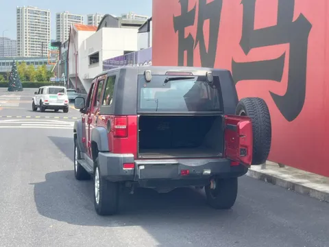BAIC BJ40