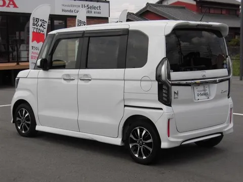 Honda N-BOX Custom