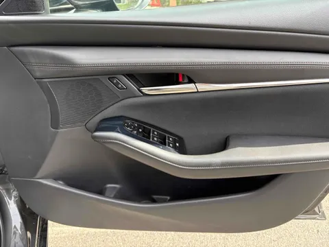 Mazda MAZDA3 Fastback