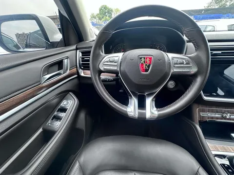 Roewe RX8