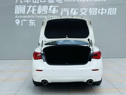 Infiniti Q50L