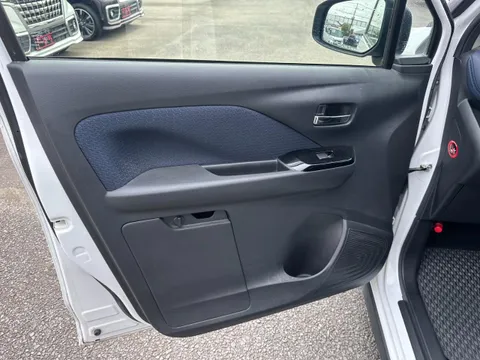 Mitsubishi eK X
