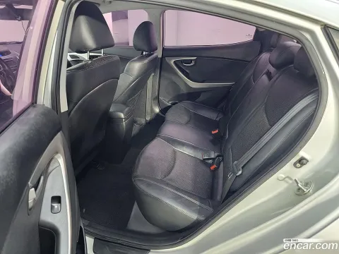 Hyundai Elantra (Avante)