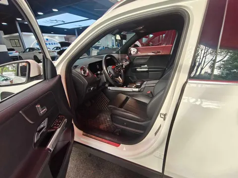 Mercedes-Benz Mercedes-Benz GLB