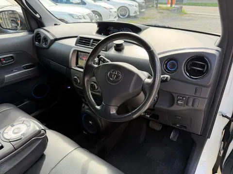 Toyota bB
