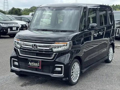 Honda N-BOX Custom