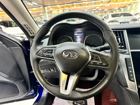Infiniti Q50L