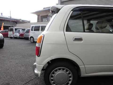 Daihatsu Mira Gino