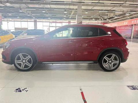 Mercedes-Benz Mercedes-Benz GLA