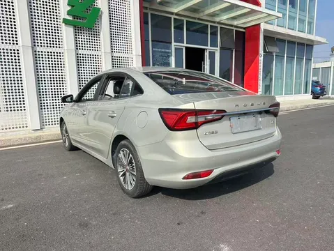 Roewe i5
