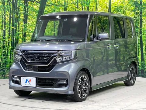 Honda N-BOX Custom