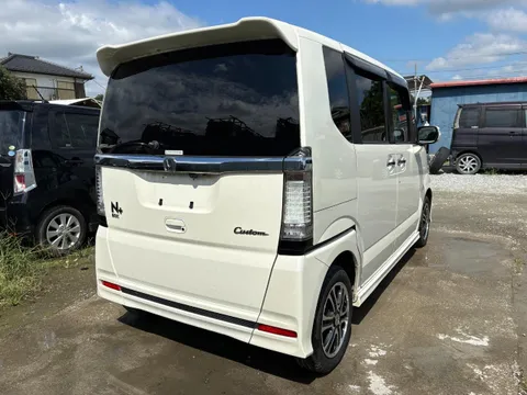 Honda N-BOX Plus Custom