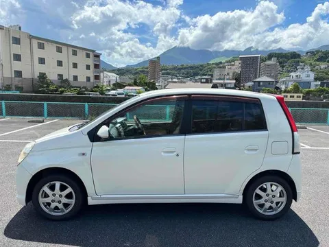 Daihatsu Mira AVY