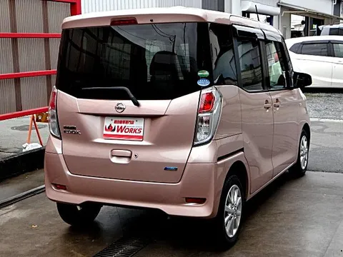 Nissan Dayz Roox