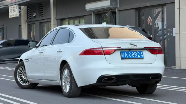 Jaguar XFL