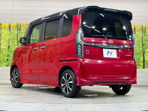 Honda N-BOX Custom