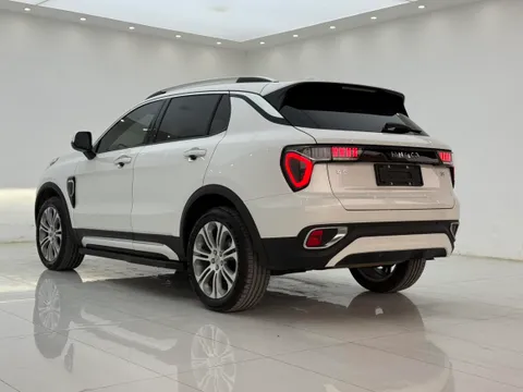 Lynk & Co 01