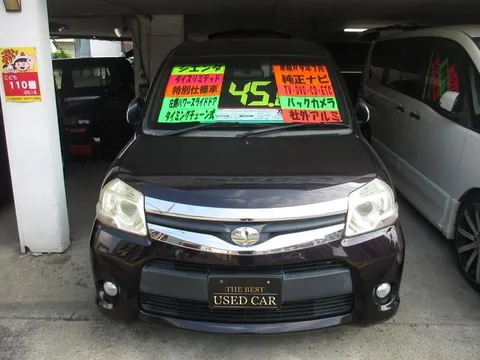 Toyota Sienta