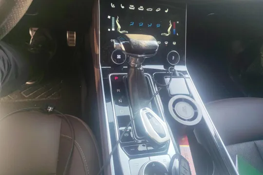Jetour X90