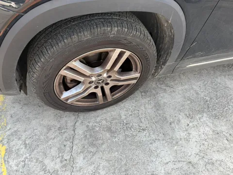 Mercedes-Benz Mercedes-Benz GLB