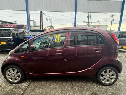 Mitsubishi I