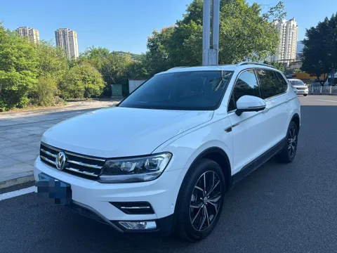 Volkswagen Tiguan L