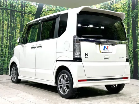 Honda N-BOX Custom