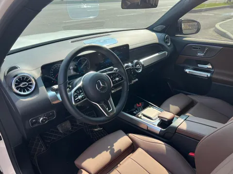 Mercedes-Benz Mercedes-Benz GLB